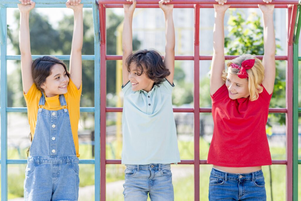 young-friends-park-playing